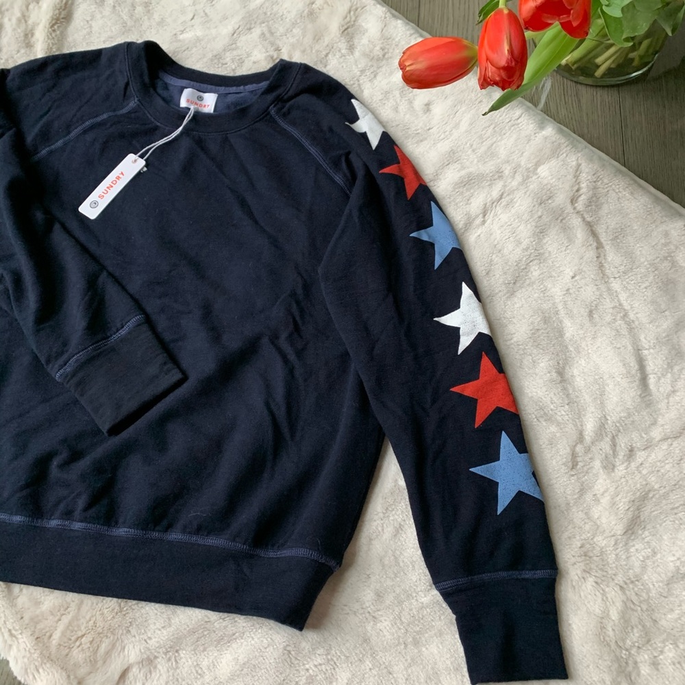Star crew neck